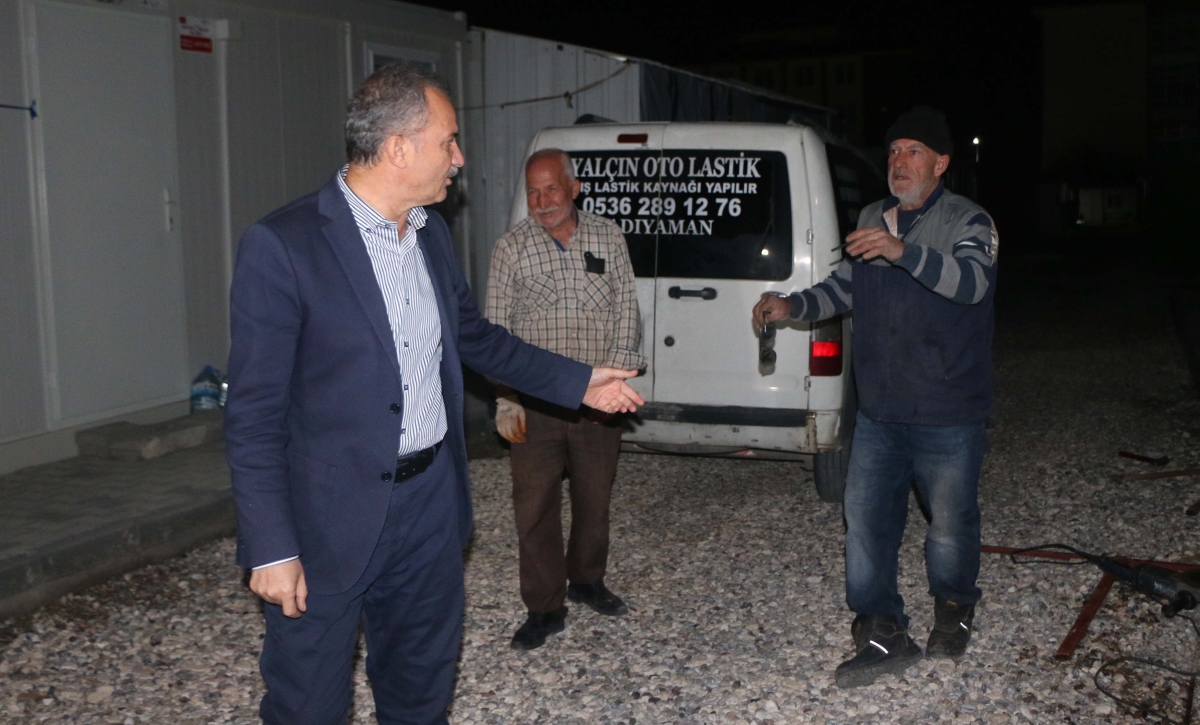Başkan Kılınç, Konteyner kentte kapı kapı gezerek vatandaşları dinledi