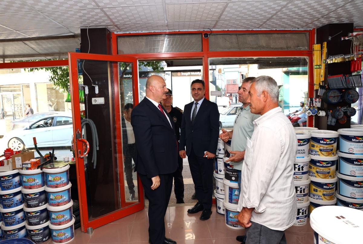 Vali Abdullah Küçük Sıratut Mahallesi esnaflarıyla buluştu