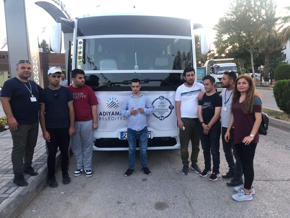 Özel öğrencilere tatil hediyesi