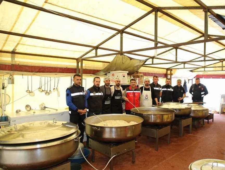 Şehzadeler Belediyesi Adıyaman'daki aşevi hizmetini noktaladı