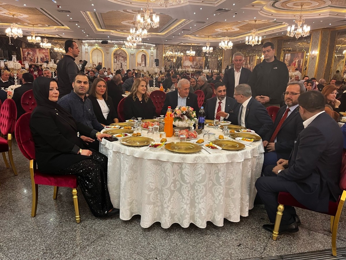 Gelecek Partililer, Ayşe ve Furkan’ın nikahında buluştu
