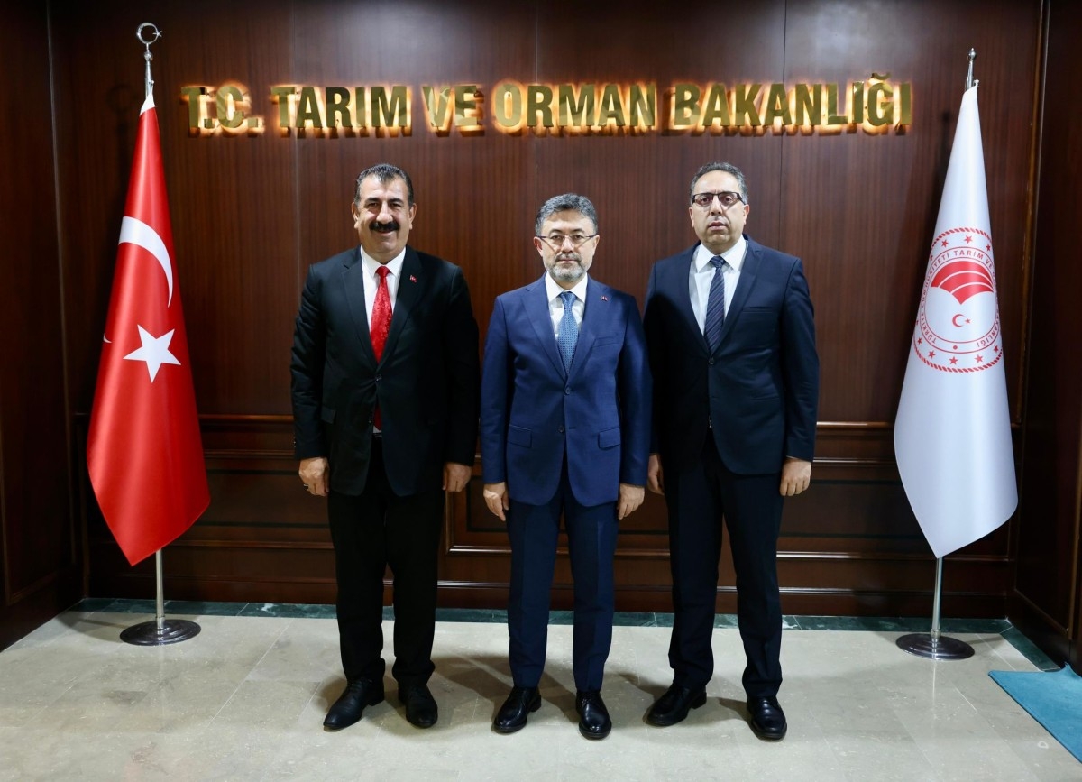 Bakan Yumaklı, Başkan Çelik’i makamında kabul etti