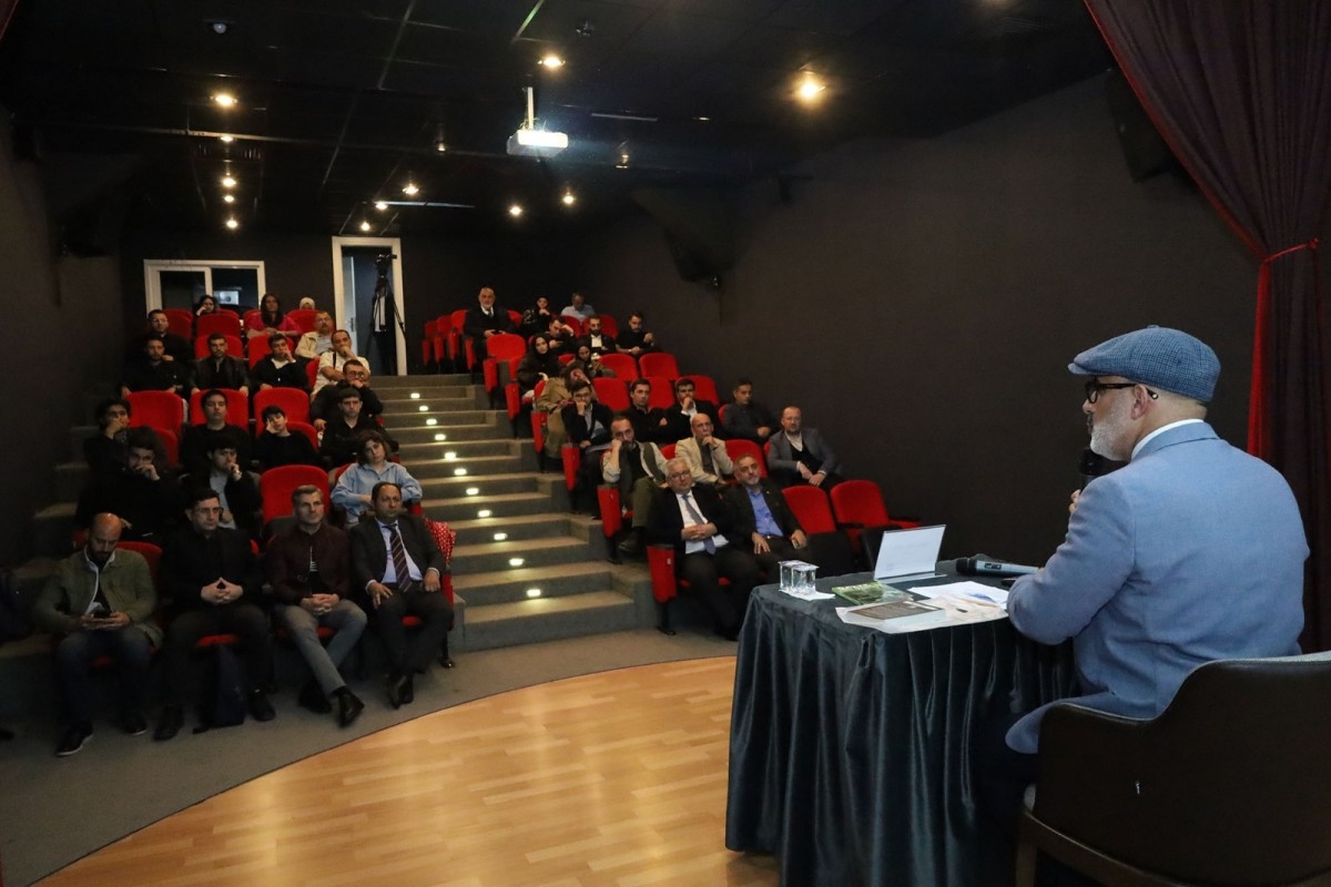 Yazar Turan Kışlakçı Sakaryalılara Gazze’yi anlattı: ‘Vatan bir gözyaşıdır’