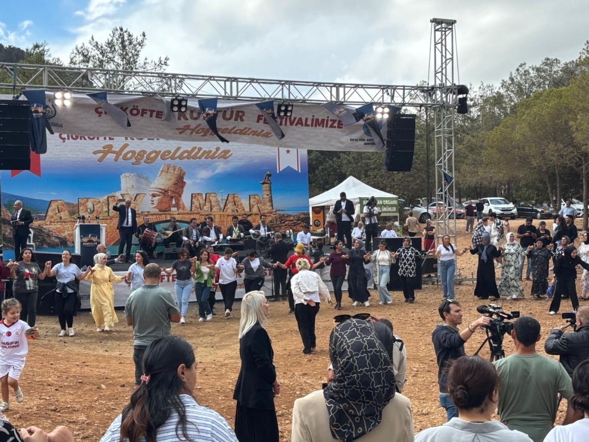 Adıyamanlılar KKTC’de çiğ köfte festivalinde kardeşlik sofrasında buluştu