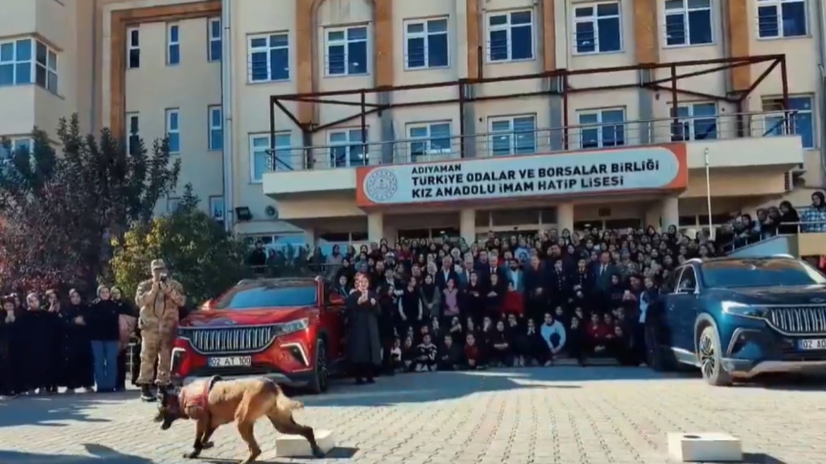 Adıyaman’da Türk Malları Haftası’nda, öğrencilere savunma sanayisi ve TOGG tanıtıldı  - Videolu Haber