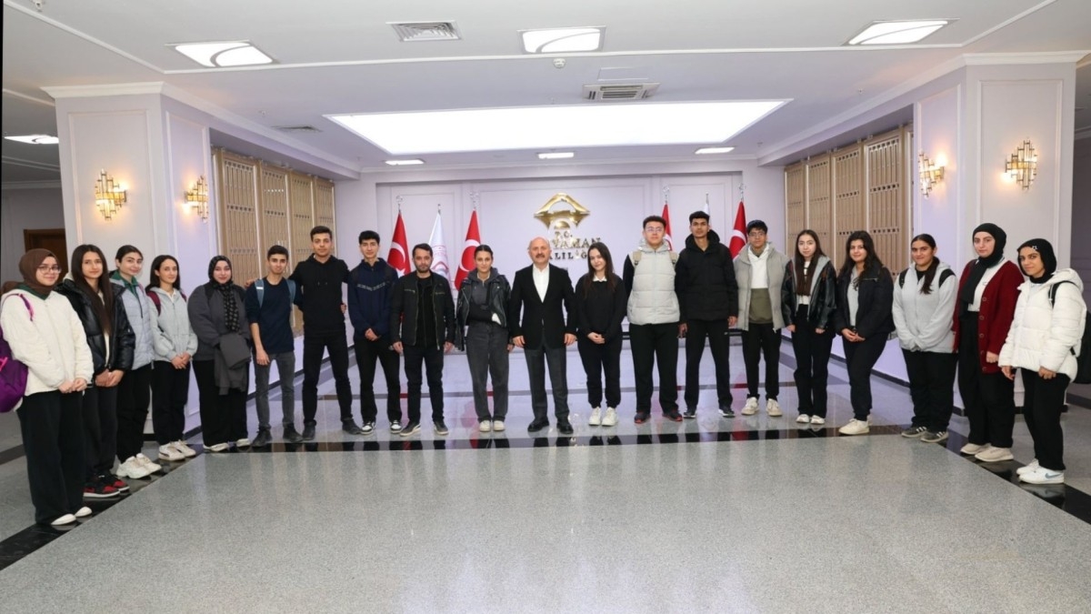 Vali Varol, Yiğit Ali Çavuş Anadolu Lisesi öğrencilerini ağırladı