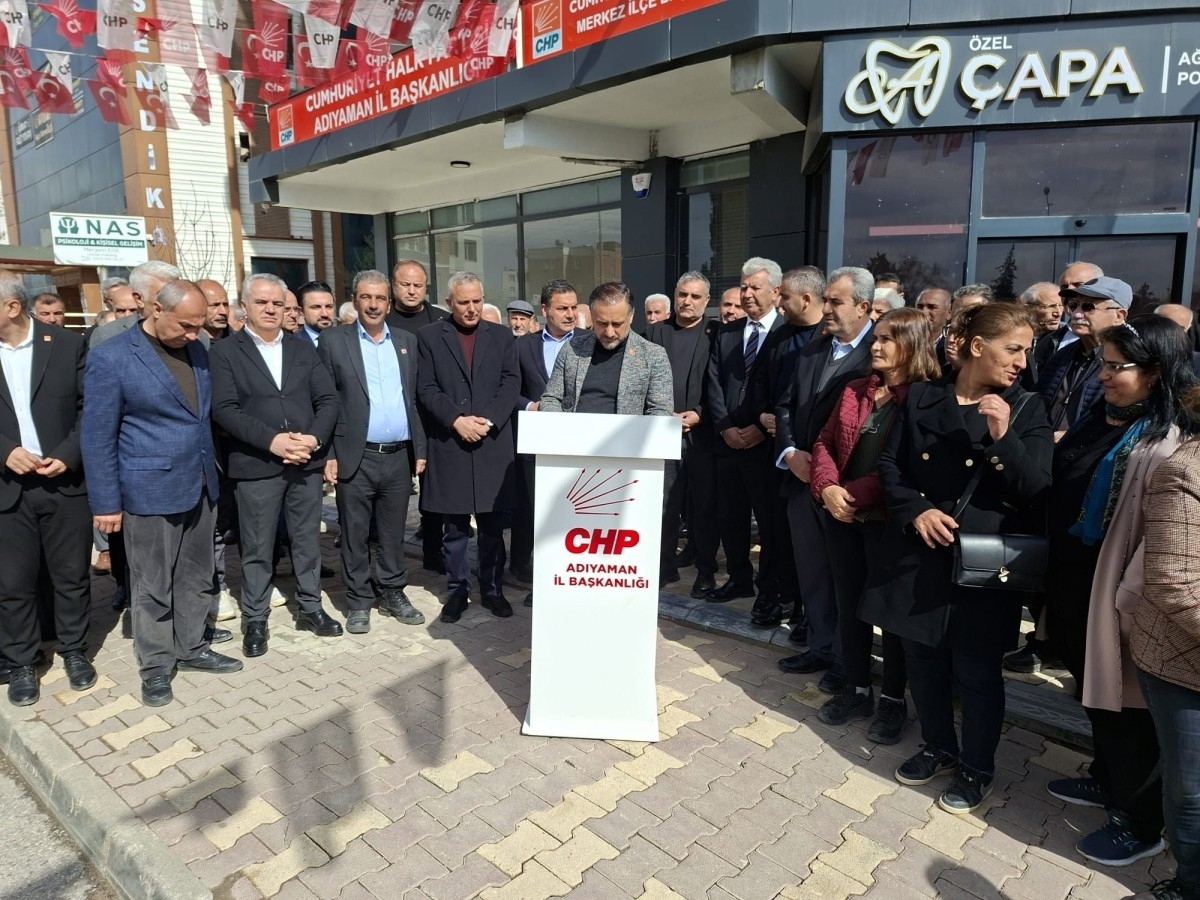 Adıyaman’da CHP’den Basın Açıklaması: İmamoğlu’nun Mektubu Okundu