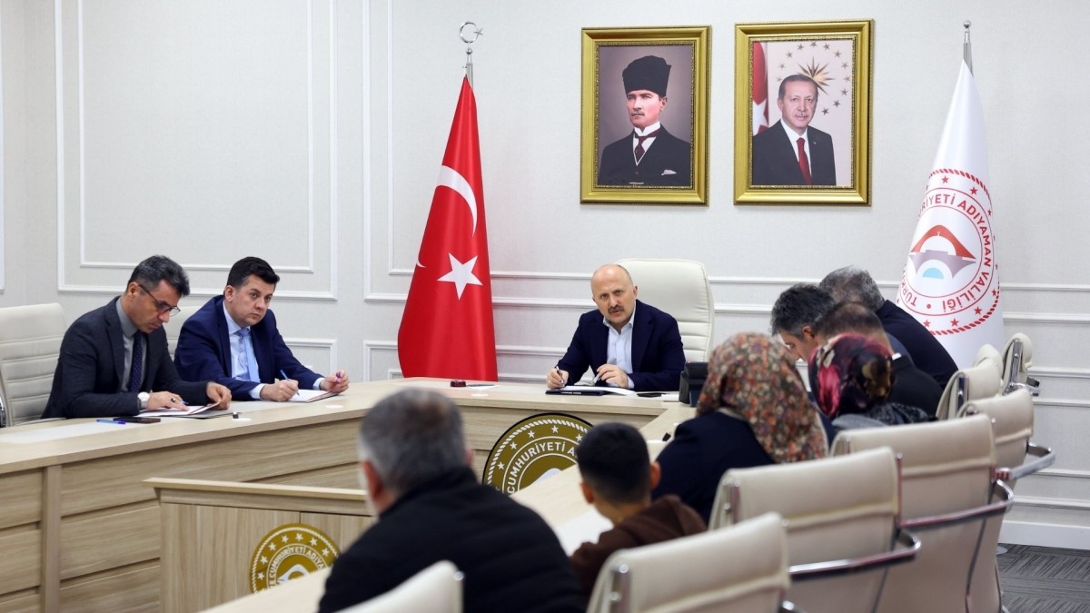 Adıyaman Valisi Osman Varol, iş arayan vatandaşları kabul etti