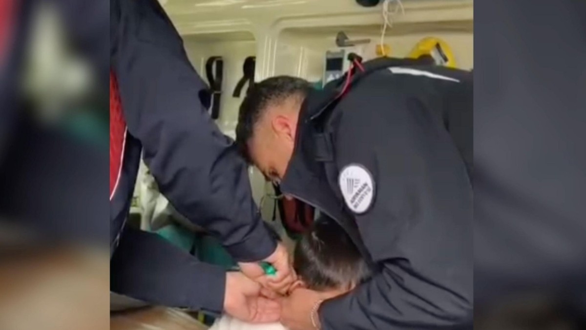 Adıyaman’da 7 yaşındaki çocuk plastik kelepçeden kurtarıldı  - Videolu Haber
