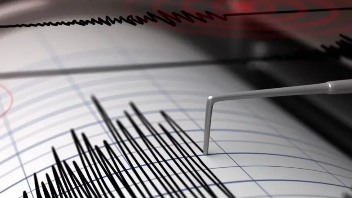 Antalya Demre açıklarında 5 dakika arayla iki deprem