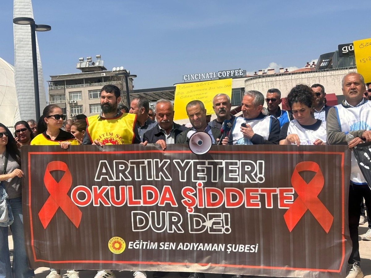 Eğitim Sen Adıyaman Şubesinden okul saldırılarına karşı açıklama ve oturma eylemi  - Videolu Haber