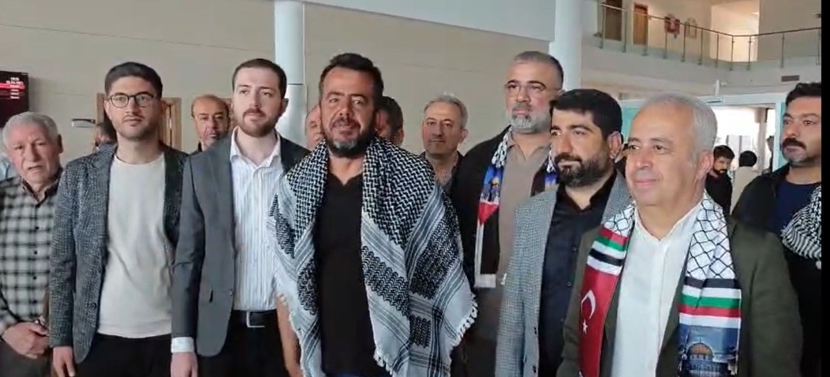 Adıyaman’da duygusal karşılama: “Bizi durduramayacaklar”  - Videolu Haber