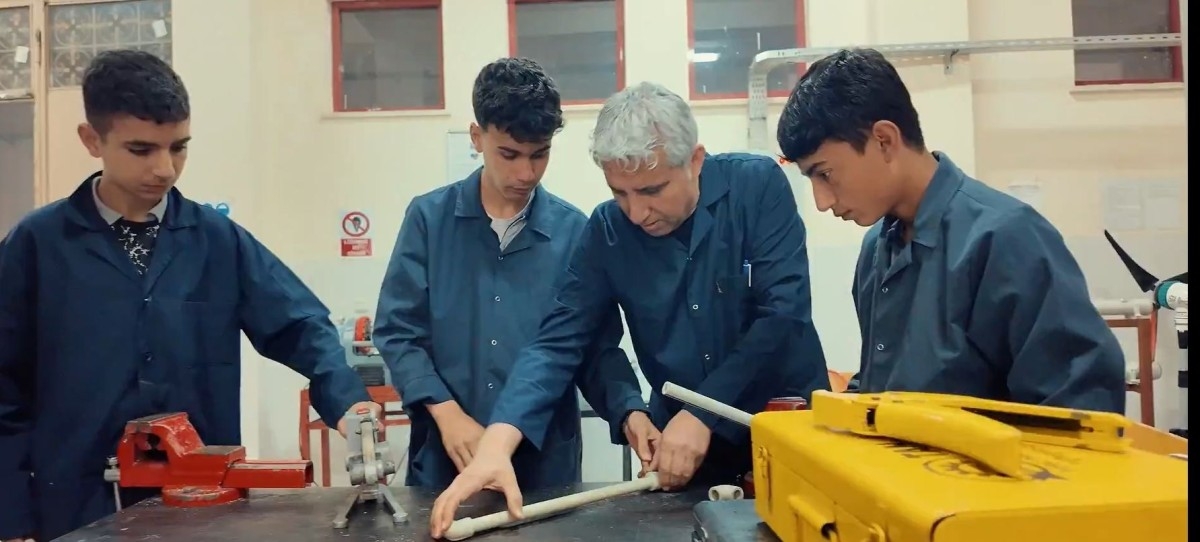 Atölyeden Geleceğe: Gençler Üreterek Öğreniyor  - Videolu Haber