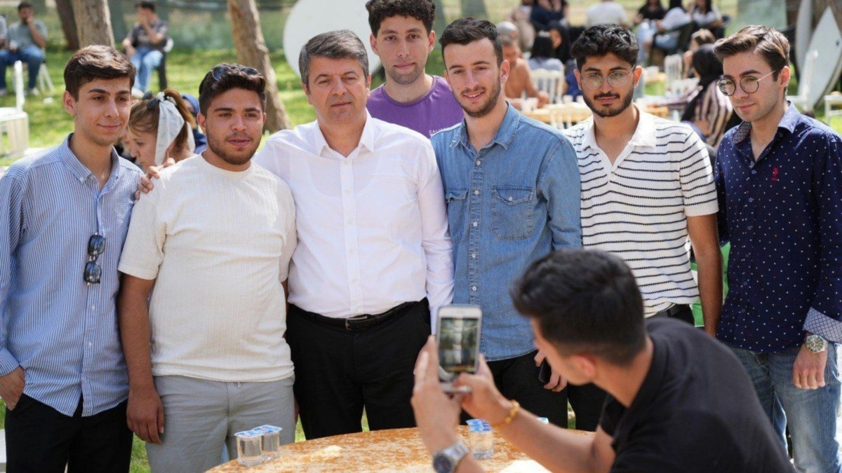 Başkan Tutdere’den YKS desteği: Öğrencilerin sınav ücreti hesaplarına yatırıldı