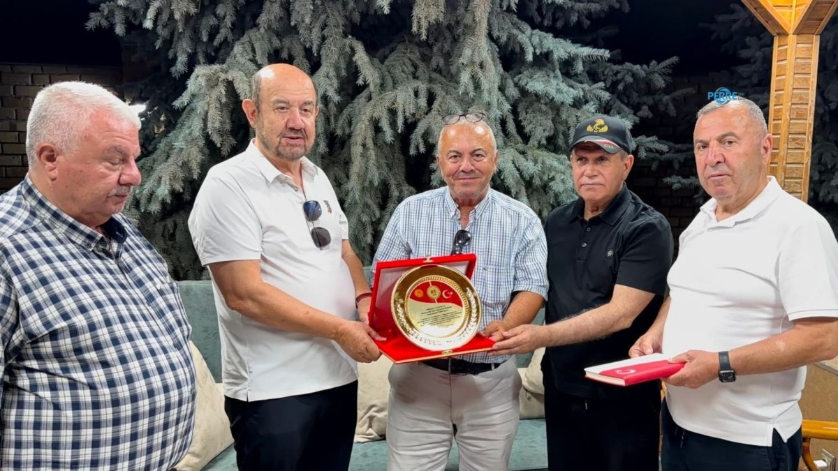 Ata Yurdu Kırgızistan'dan Gazeteci İsmail Türk'e ‘Türk Dünyası Ödülü’  - Videolu Haber