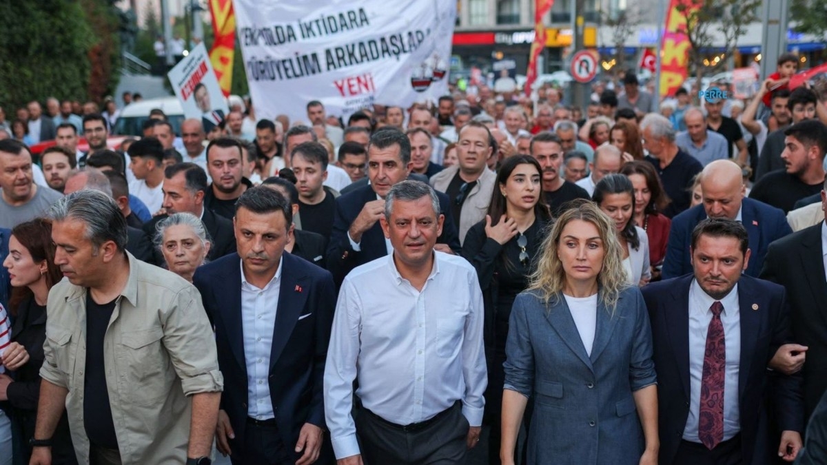 Özgür Özel: ‘Siyasi yaklaşımımız değişmedi, yöntem yanlış’