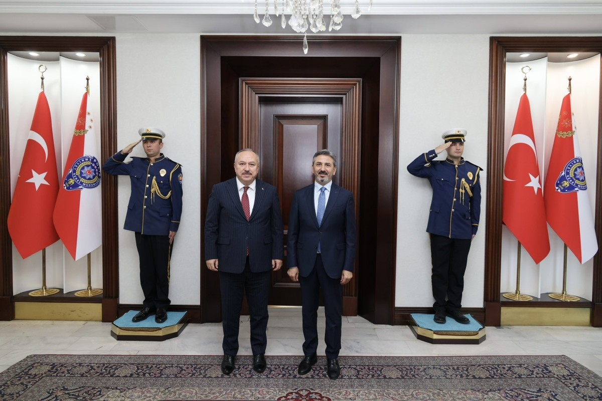 Bakan Yardımcısı Ahmet Aydın’dan Emniyet Genel Müdürlüğü’ne ziyaret