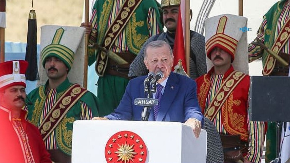 Erdoğan’dan Ahlat’ta Terörsüz Türkiye mesajı: 'Yeni bir dönemin kapıları açılacak'