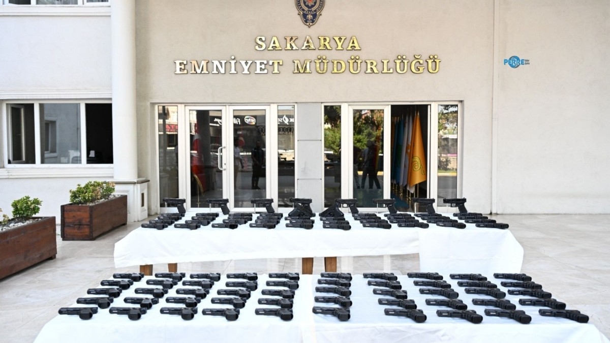 Sakarya’da silah kaçakçılığı operasyonu: 6 tüfek ve 1600 fişek ele geçirildi