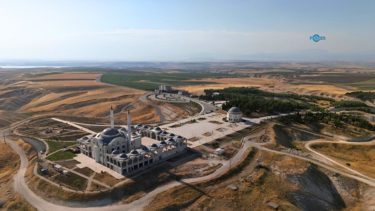 Adıyaman İl Özel İdaresi yolu tamamladı: Safvan bin Muattal Külliyesi’ne ulaşım kolaylaşıyor