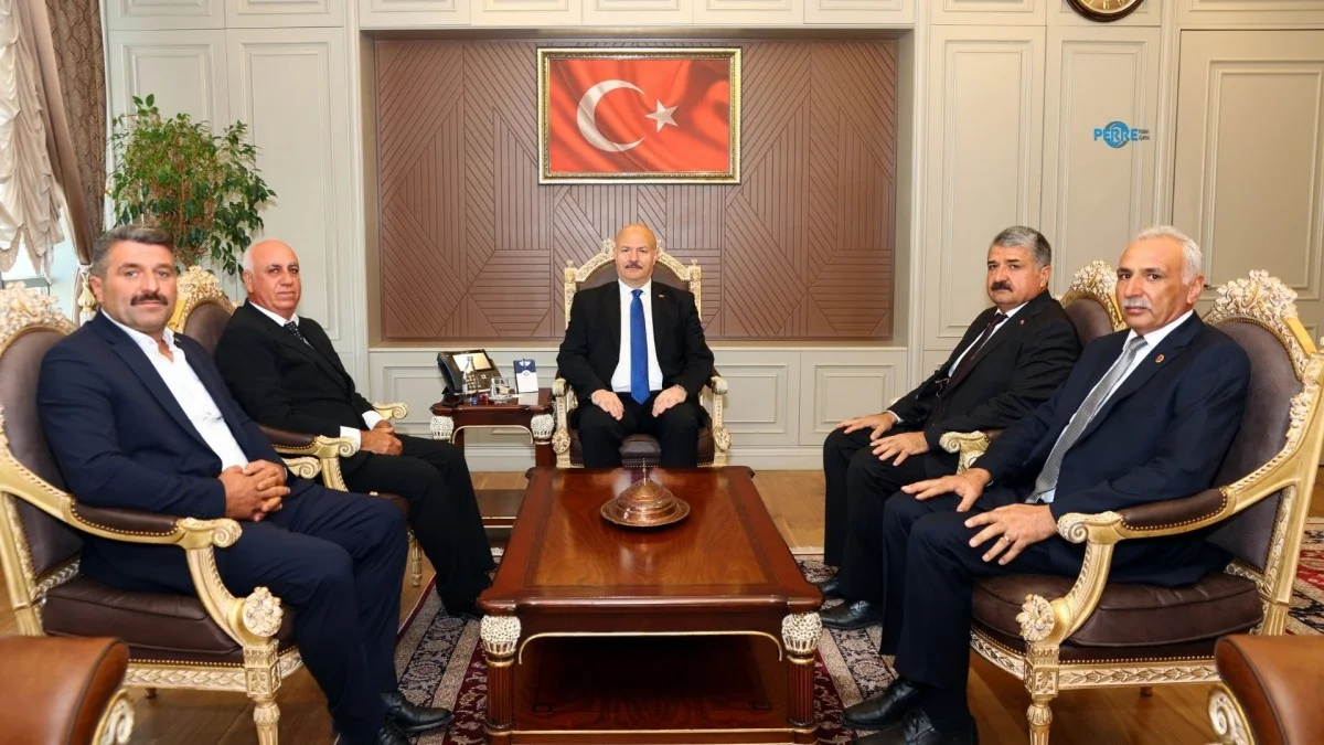 Vali Küçük, ziraat odası Başkanları ve Köy Muhtarları Derneği Başkanını kabul etti