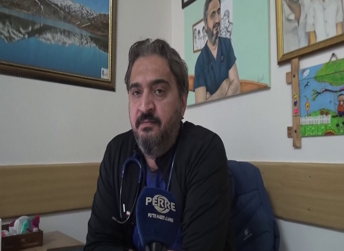 Uzm. Dr. Çelik: Birkaç virüsü birlikte geçirdiğimiz için hastalığın süresi uzuyor  - Videolu Haber