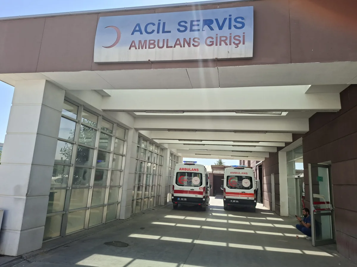 Adıyaman’da 2’nci kattan düşen 6 yaşındaki çocuk yaralandı