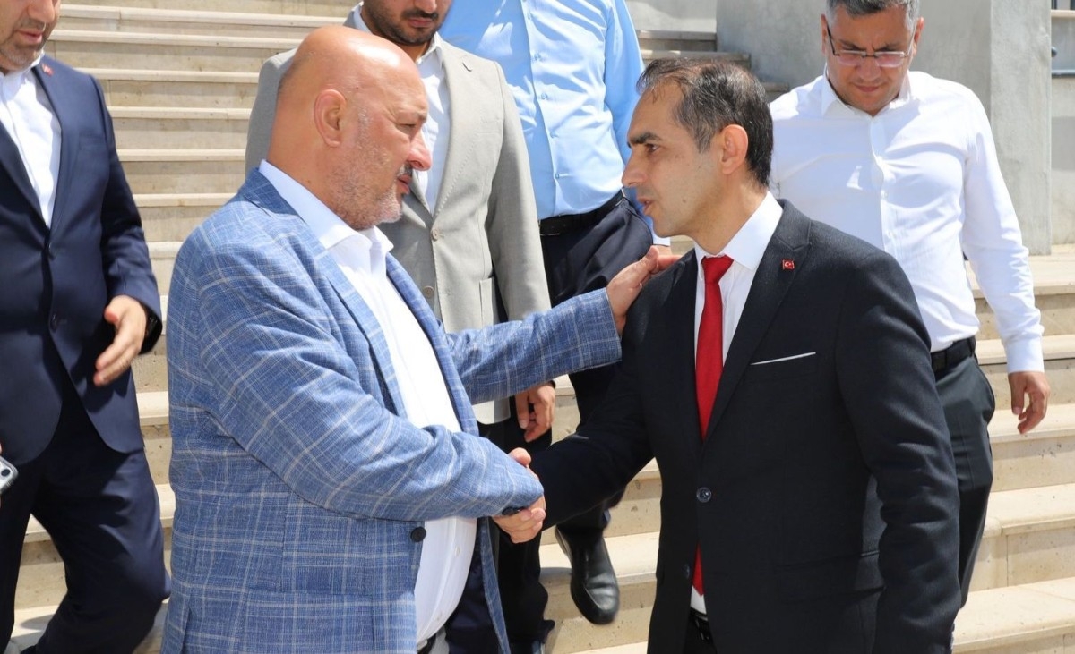 Milletvekili Kurt’tan İl Sağlık Müdürü Prof.Dr. Mehmet Şirik’e ziyaret